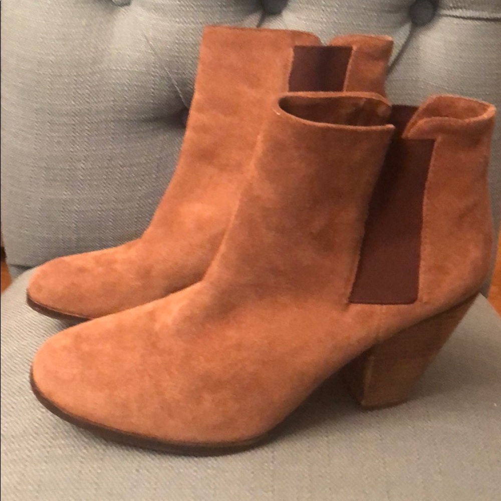 Vince Camuto brown Bootie
